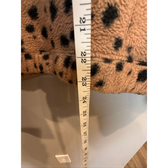Abercrombie Leopard Fleece Jacket Medium - Picture 8 of 10